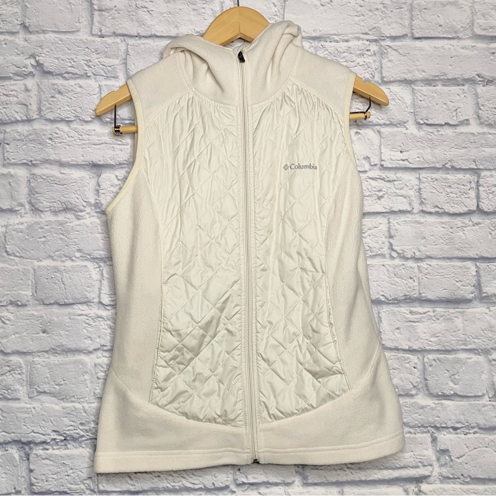 Columbia Cream Quilted Hooded Vest